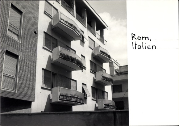 Photo Roma Rome Lazio, building facade, balconies