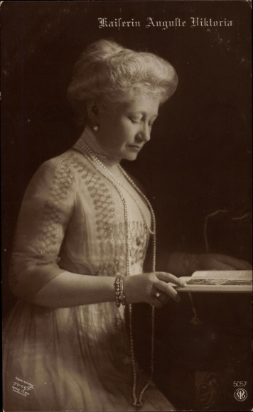 Postcard Empress Auguste Viktoria, portrait, pearl necklace