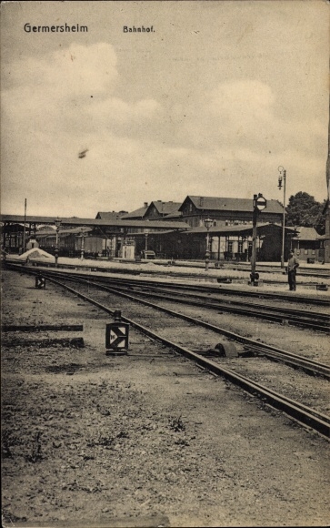 Postcard Germersheim am Rhein, train station, track side