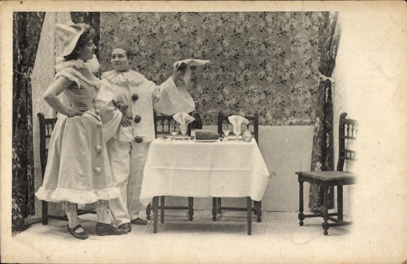 Postcard Pierrot, visit, table, costumes