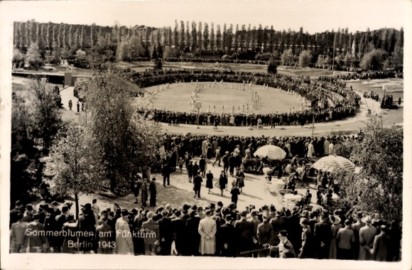 PC Berlin Charlottenburg, Kurfürstendamm, summer flowers, radio tower, crowd, 1943