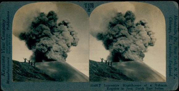 Stereo Photo Java Indonesia, volcanic eruption