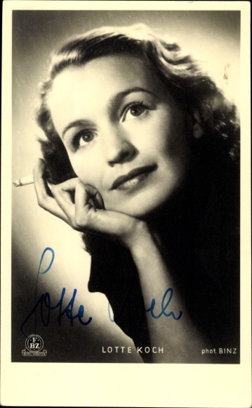 Postcard actress Lotte Koch, portrait, autograph, cigarette