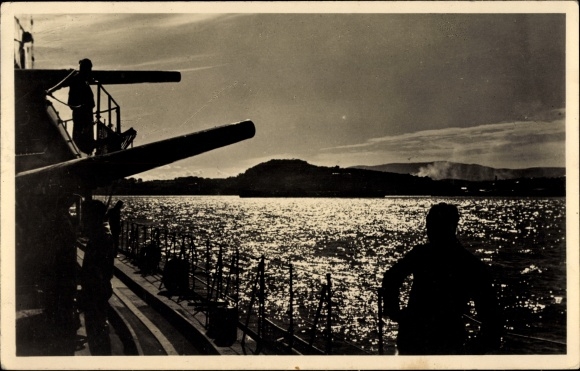 Postcard Deutsches Kriegsschiff, destroyer off the coast of Norway, Kriegsmarine