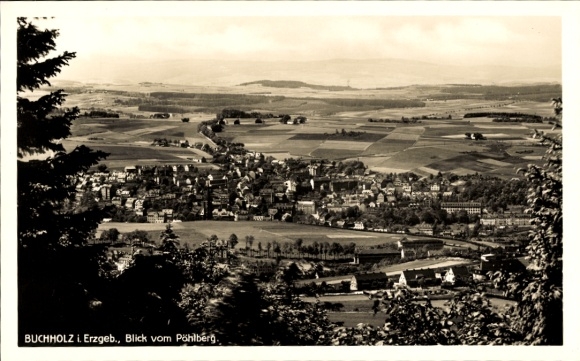 Ak Annaberg Buchholz Erzgebirge, Pöhlberg, Blick vom Pöhlberg, kleines Dorf mit vielen Feldern...