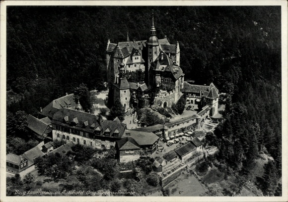 Ak Lauenstein Ludwigsstadt, uitzicht op het kasteel met Autohotel, luchtfoto