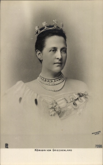 Postcard Queen of Greece, portrait