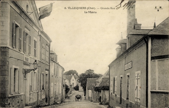 Postcard Villequiers Cher, front view of the Grande Rue, La Mairie, horse on the street