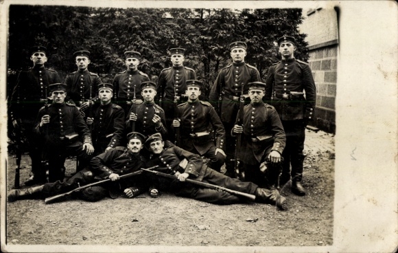Photo Postcard Heilbronn am Neckar, German soldiers in uniform, group photo