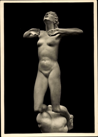 Postcard sculpture by Josef Thorak, Hannele's Ascension, HDK 494, female nude, Photo Hoffmann