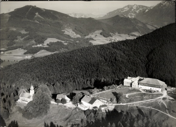 foto Siegsdorf in Opper-Beieren, klooster Maria Eck, luchtfoto