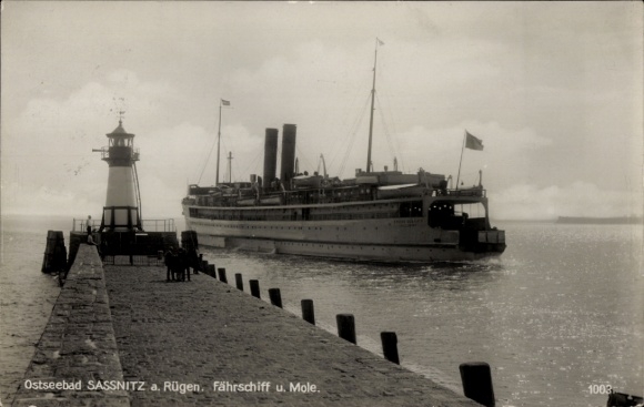 Ak Sassnitz auf Rügen, Fährschiff, Mole