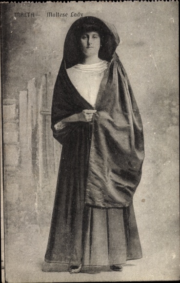 Postcard Malta, Maltase Lady, Maltese costume