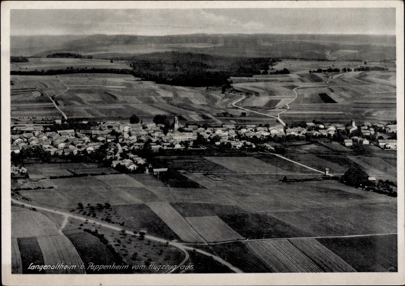 Ak Langenaltheim in Mittelfranken, Blick auf den Ort, Fliegeraufnahme