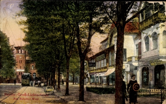 Postcard Berlin Steglitz Groß Lichterfelde, Am Bahnhof West, tram