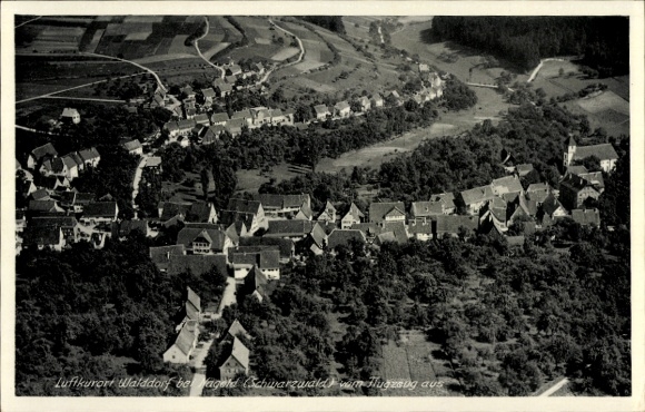 Ak Walddorf (bei Tübingen) Walddorfhäslach in Württemberg, S/W-Foto einer kleinen Ortschaft mi...