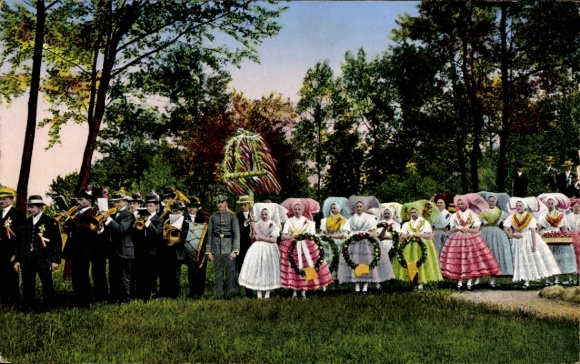 Postcard Burg im Spreewald, topping-out ceremony, crowning, folk costumes