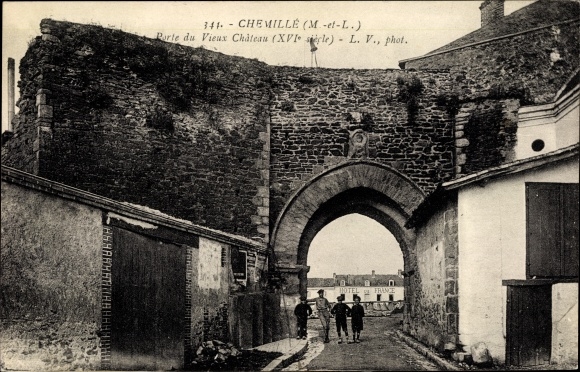 Postcard Chemillé Maine et Loireorte from the Old Castle, 16th century