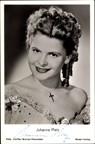 Postcard actress Johanna Matz, portrait, autograph