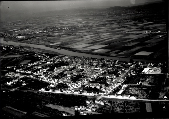 Photo Edingen Neckarhausen in Baden, aerial photograph