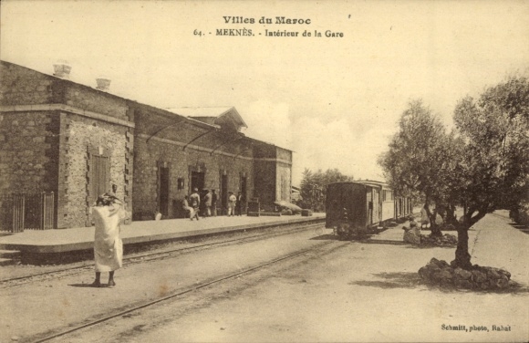 Postcard Meknès Morocco, Interieur de la Gare, view of the station, track side