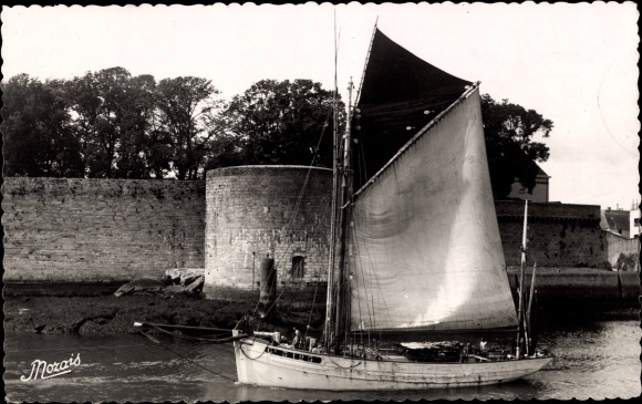 Postcard Concarneau Finistère, Passage Lanriec Canal