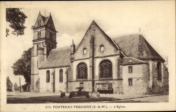 Ak Fontenay en Brie Fontenay-Trésigny Seine et Marne, kerk met toren, architectuur, fontein in de