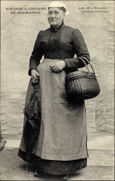Ak Isigny sur Mer Calvados, Fermiere, Frau in normannischer Tracht