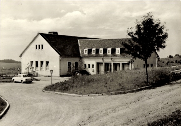 Postcard Schnett Masserberg in Thuringia, cultural center with street section
