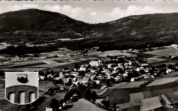 Ak Arnbruck im Bayerischen Wald Oberpfalz, Luftbild von Riedelstein, Eck, Landschaft mit Feldern 