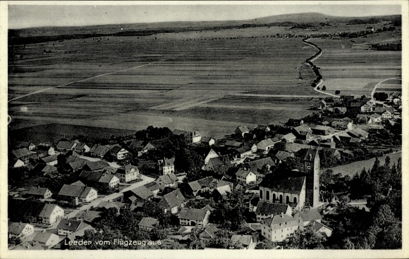 Postcard Leeder Fuchstal in Swabia, aerial view of residential buildings, church, agricultural fields