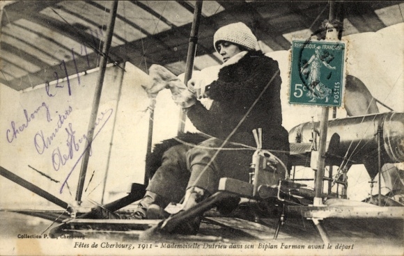KP Cherbourg 1911, pionierka lotnictwa Hélène Dutrieu przed startem, Biplan Farman