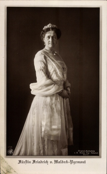 Postcard Princess Friedrich of Waldeck Pyrmont, portrait