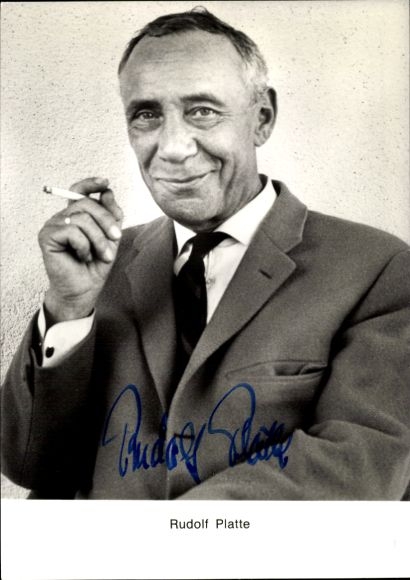 Ak Schauspieler Rudolf Platte, Portrait mit Zigarette, Autogramm