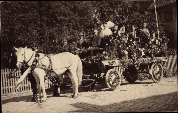 Photo PC Visselhövede in Lower Saxony, journeymen federal festival 1926, float