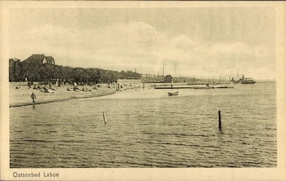 Postcard Baltic Sea resort Laboe, sea view, beach, vacationers, boats