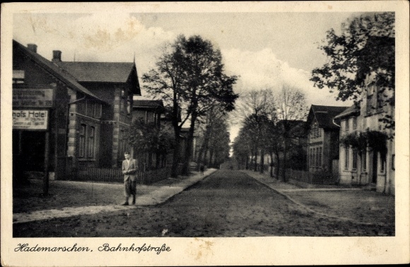 Ak Hademarschen in Holstein, Bahnhofstraße mit Bahnhofs Hotel