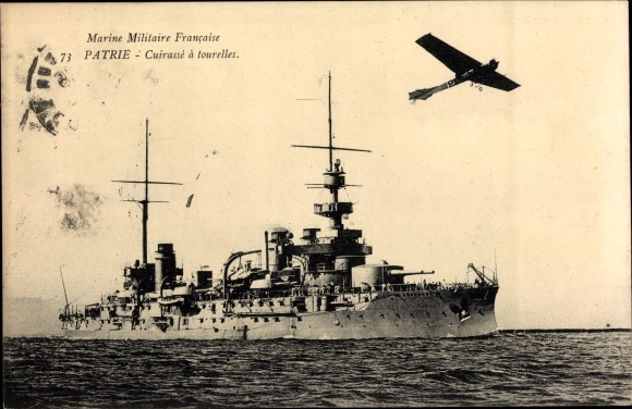 Ak Französisches Kriegsschiff, Patrie, Cuirassé à Tourelles, Flugzeug, Marine Militaire Francaise