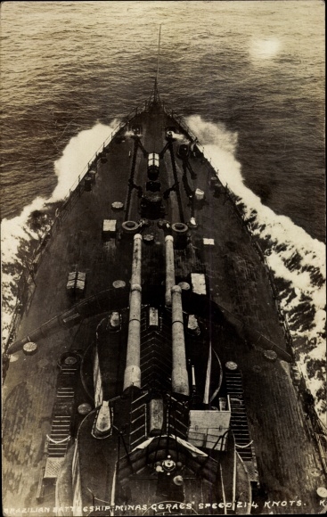 Postcard Brazilian warship Minas Geraes, guns on deck