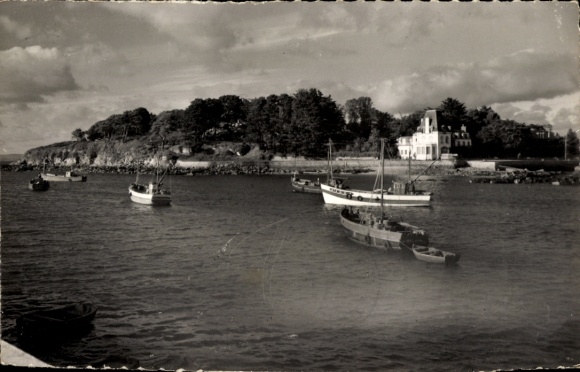 Postcard Tréboul Douarnenez Finistère, view over the Ile Tristan