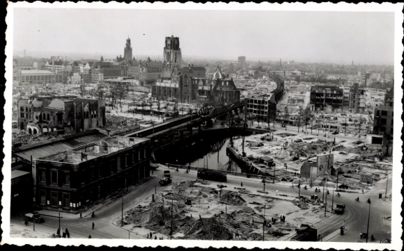 Foto Ak Rotterdam Südholland Niederlande, Beursstation, Kriegszerstörung 2. WK