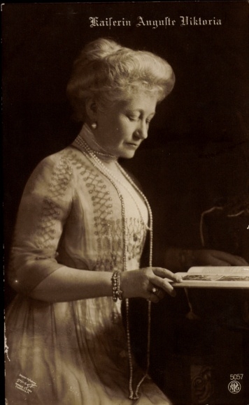 Postcard Empress Auguste Viktoria, portrait, pearl necklace