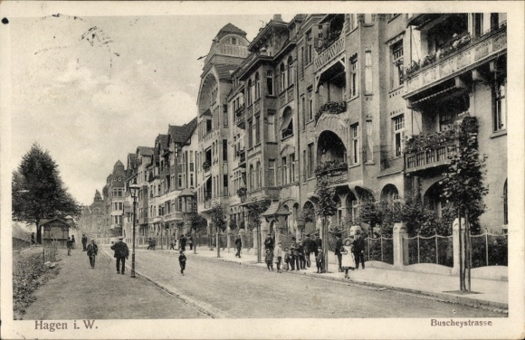 Ak Hagen in Westfalen, Historische Straße, Mehrere Gebäude, Fußgänger, Archivierung