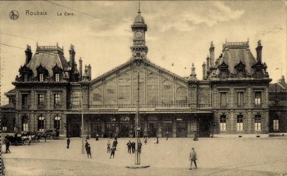 Postcard Roubaix Nord, train station, street side