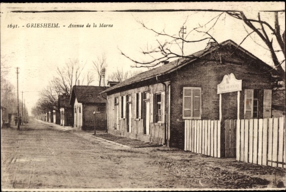 Postcard Griesheim in Hessen, Avenue de la Marne, street view