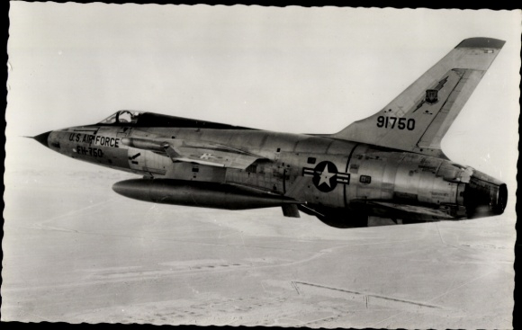 AK USA gevechtsvliegtuig, Republic F-105