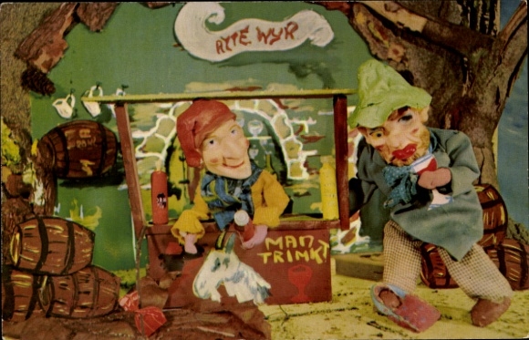 Postcard Dresden Pieschen Trachenberge, Two goblins in a pub. One is standing behind the bar...