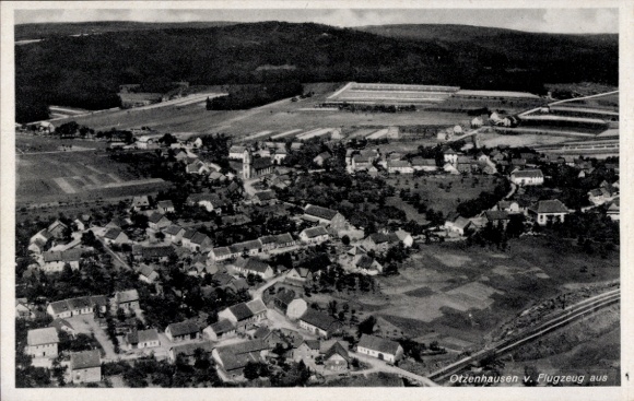 Ak Otzenhausen Nonnweiler an der Saar, luchtfoto van landschap, kleine huizen, bomen