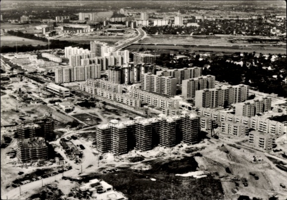 Postcard Berlin Neukölln, Britz Buckow housing estate under construction, aerial photograph, Walter Gropius