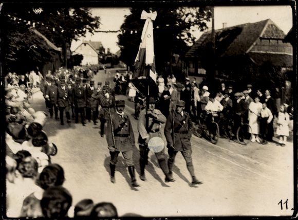 Foto Braunschweig Köterei, Aufmarsch Stahlhelmbund, Fotograf Ernst Raspe